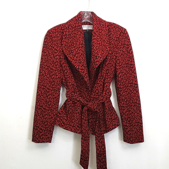 Sheragano Suits Red/Black Geometric Print Collared Tie Front Longsleeve … - Picture 15 of 16